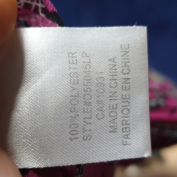 Fun bell-sleeve Button-Down blouse - Picture 12 of 13